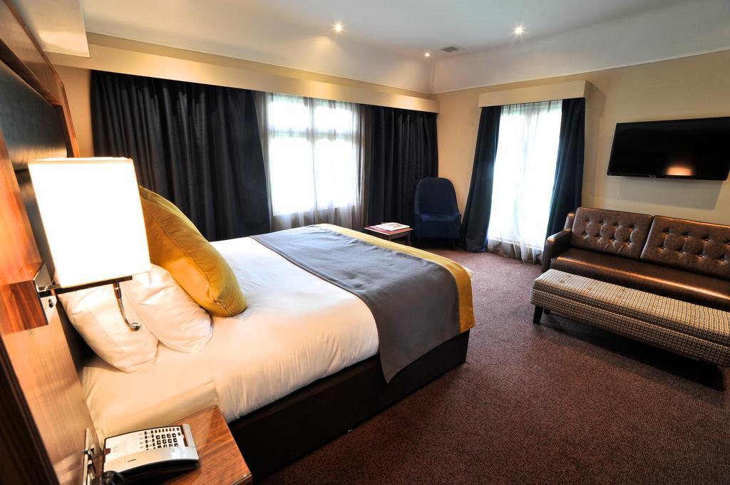 Frensham Pond Country House Hotel & Spa 파넘 외부 사진